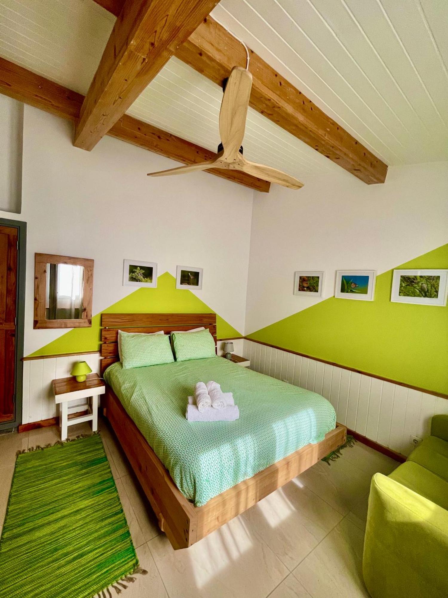 Sea Roots "Garden Zone " Villa Мостейрос Екстериор снимка