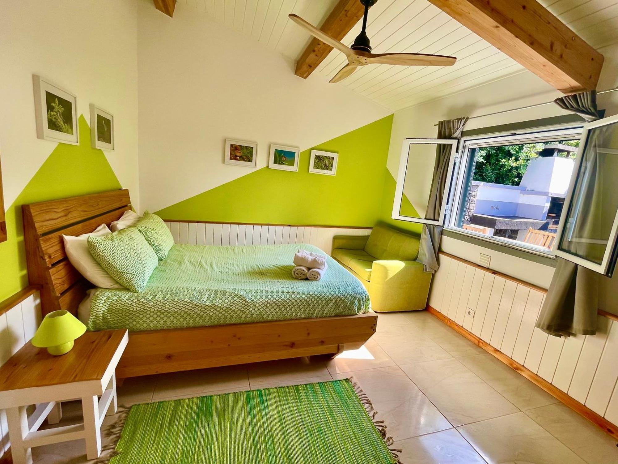 Sea Roots "Garden Zone " Villa Мостейрос Екстериор снимка